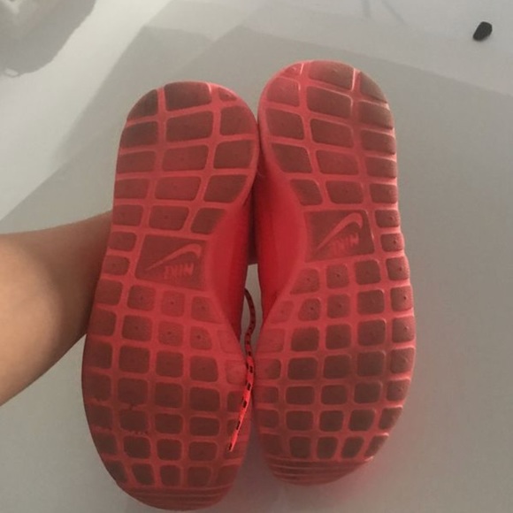 Roshe runs women - Picture 2 of 3